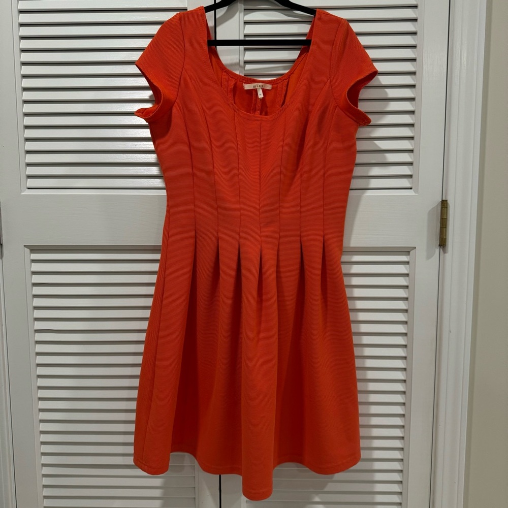 Red-orange boutique cap-sleeve mini dresss